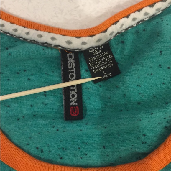 Distortion tank top - Picture 3 of 3